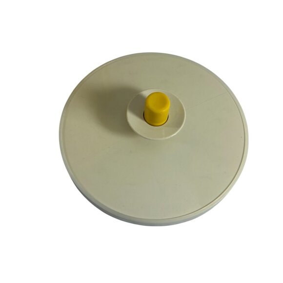 Vintage Tupperware Harvest Gold Yellow 2 Quart Pitcher White Push Button Lid - Picture 8 of 12